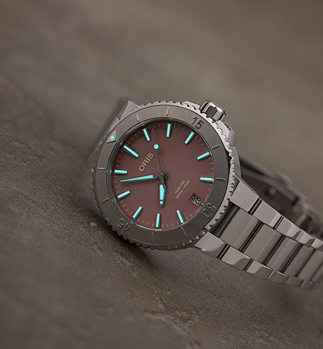 Наручные часы Aquis Date