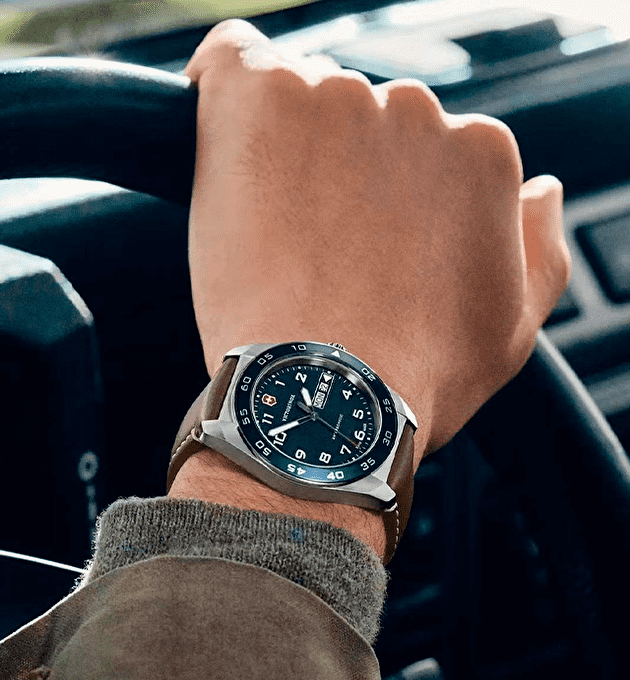 Наручные часы Victorinox Swiss Army Quartz