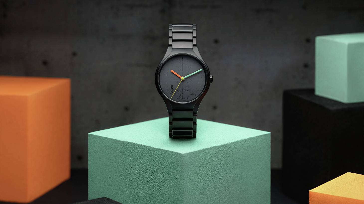 Rado True Round x Les Couleurs® Le Corbusier®