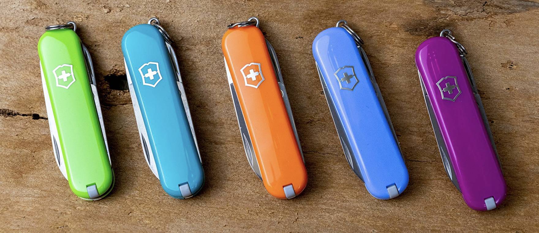 Коллекция Victorinox CLASSIC SD COLORS - ощущение веселья и энергии в повседневных буднях 