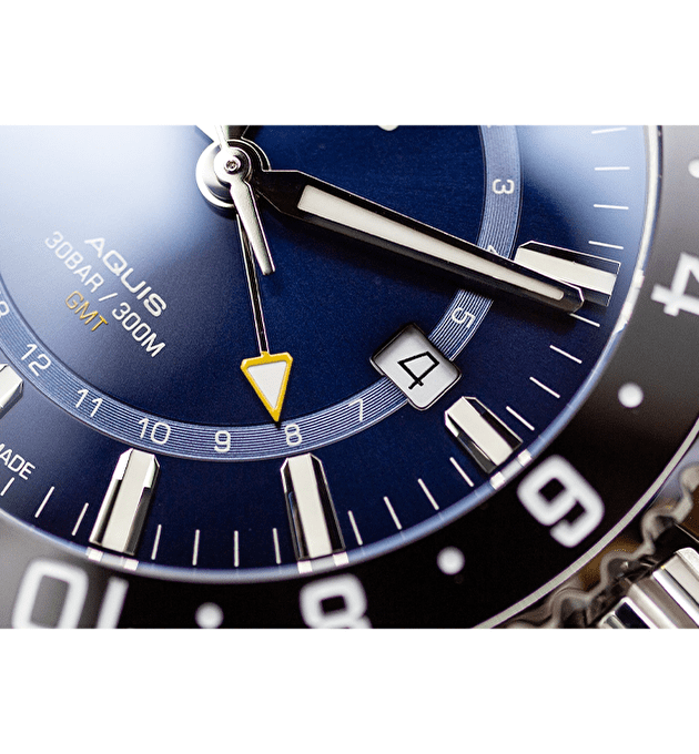 Наручные часы Aquis GMT Date