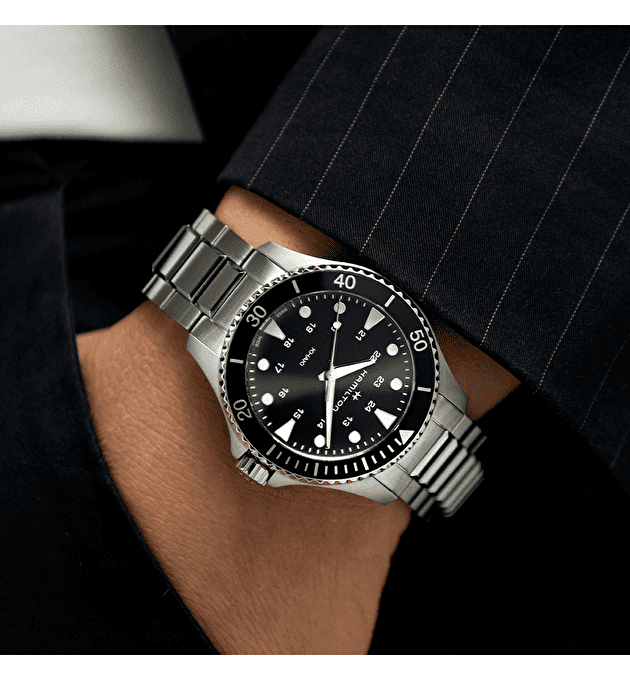 Наручные часы Hamilton Khaki Navy Scuba Quartz