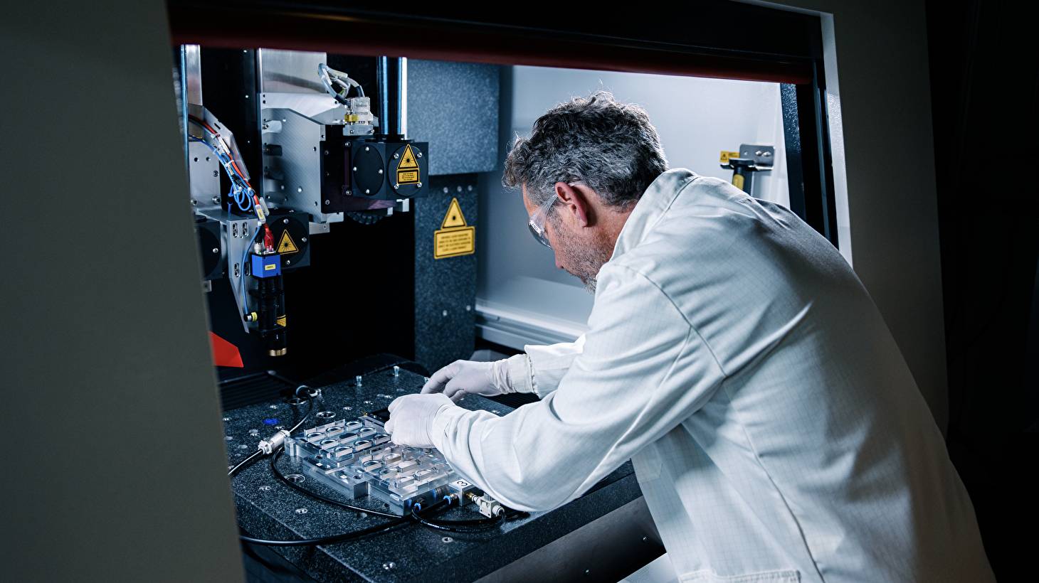 Время, движимое светом: PRC 100 Solar