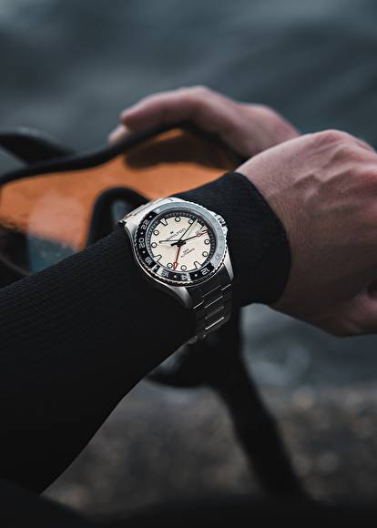 Khaki Navy Scuba GMT