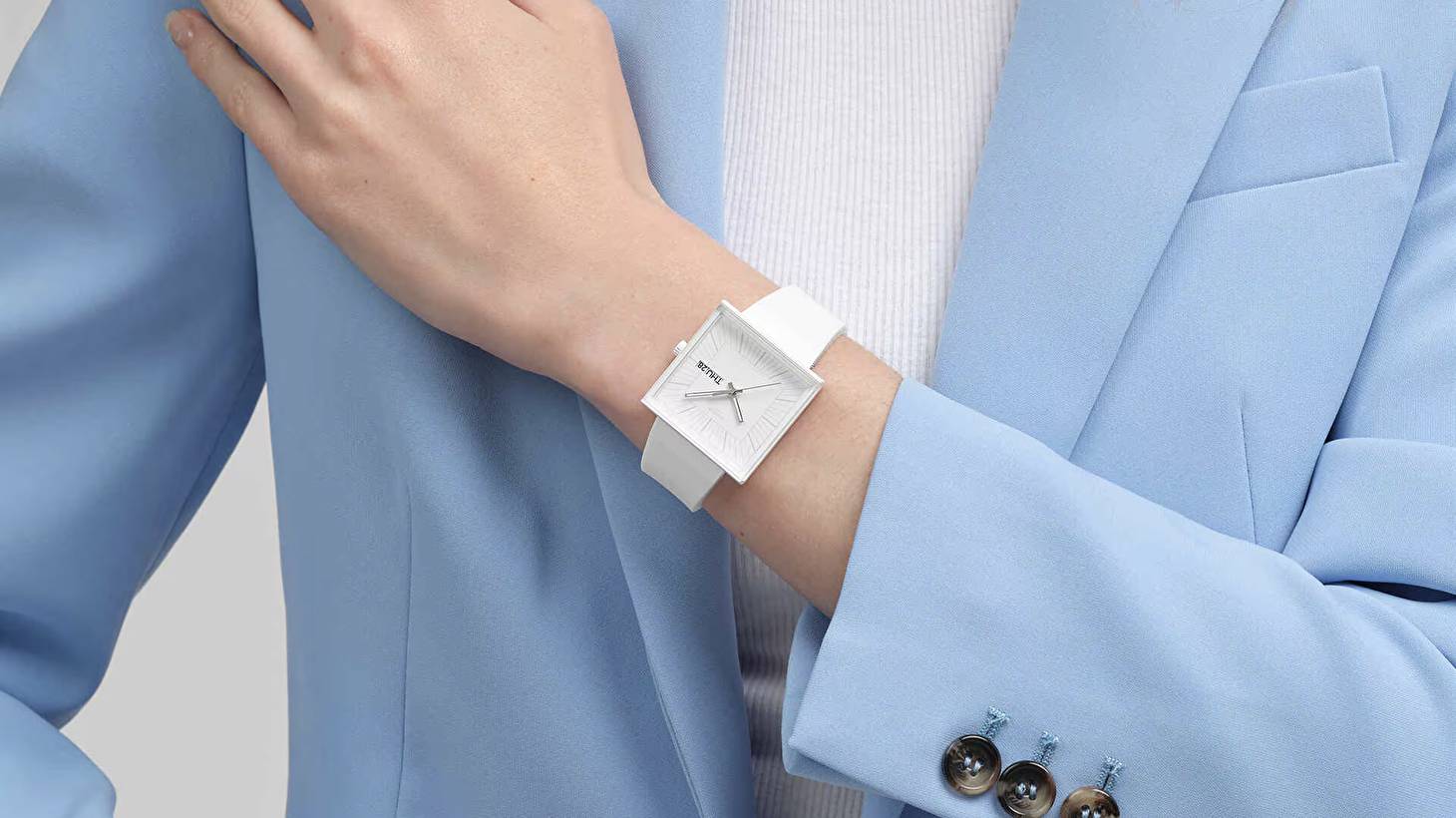 Swatch ESSENTIALS - ваш пропуск в мир стиля без лишних заморочек