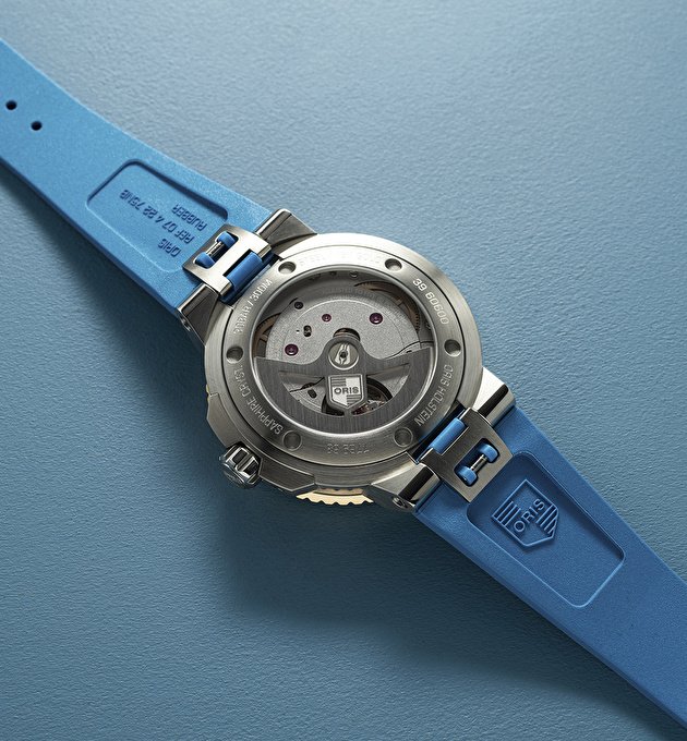 Наручные часы Aquis Date Calibre 400