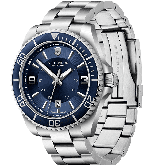 Наручные часы Victorinox Maverick Large