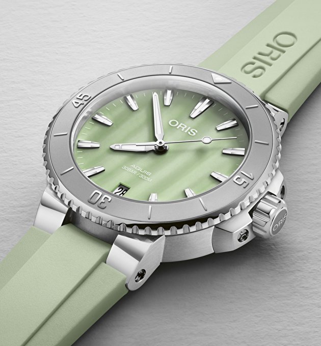 Наручные часы Aquis Date