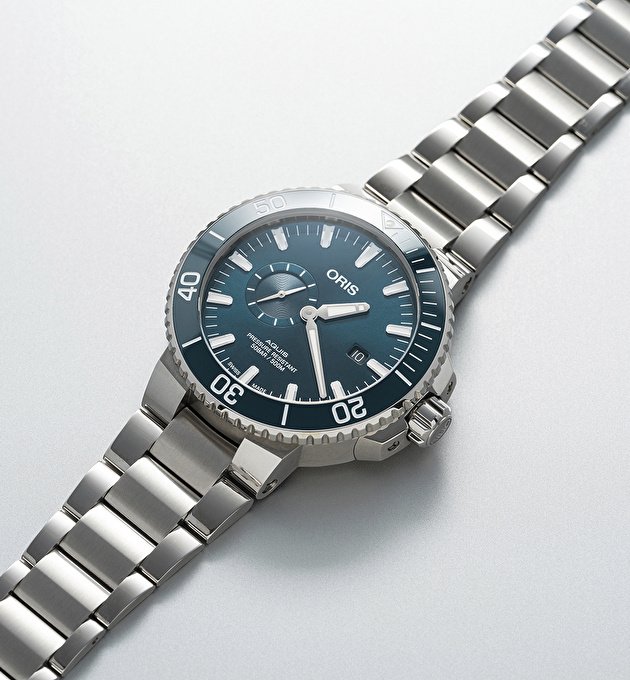 Наручные часы Aquis Small Second Date