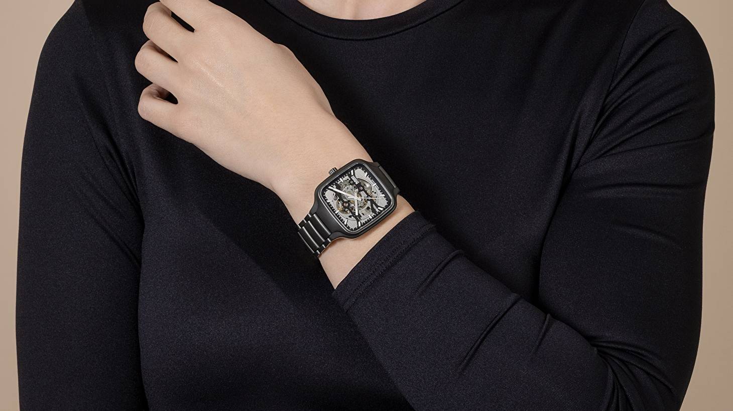 Rado True Square Skeleton. Стиль супергероя.