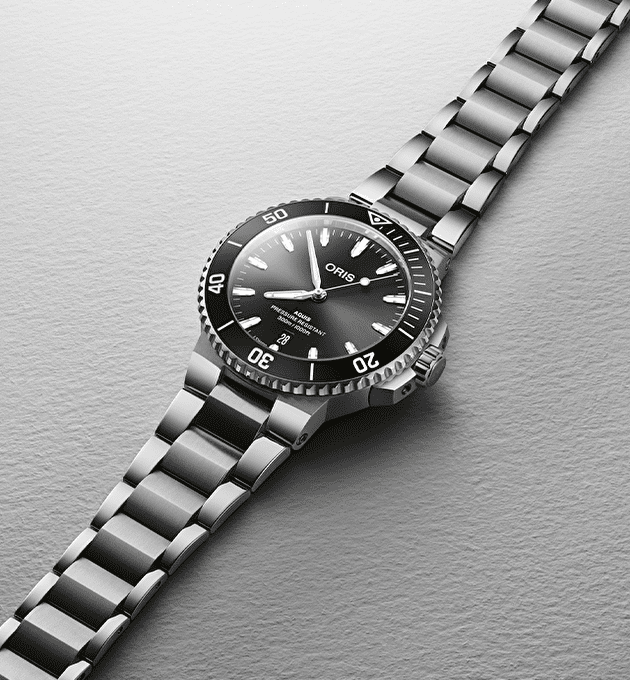 Наручные часы Aquis Date