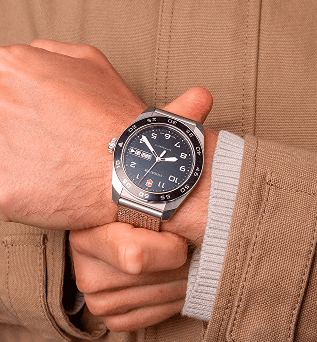 Наручные часы Victorinox Swiss Army Quartz