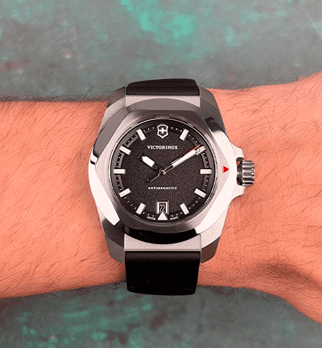 Наручные часы Victorinox Inox Quartz