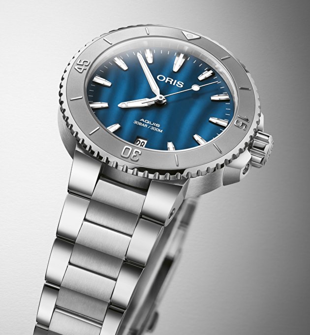 Наручные часы Aquis Date