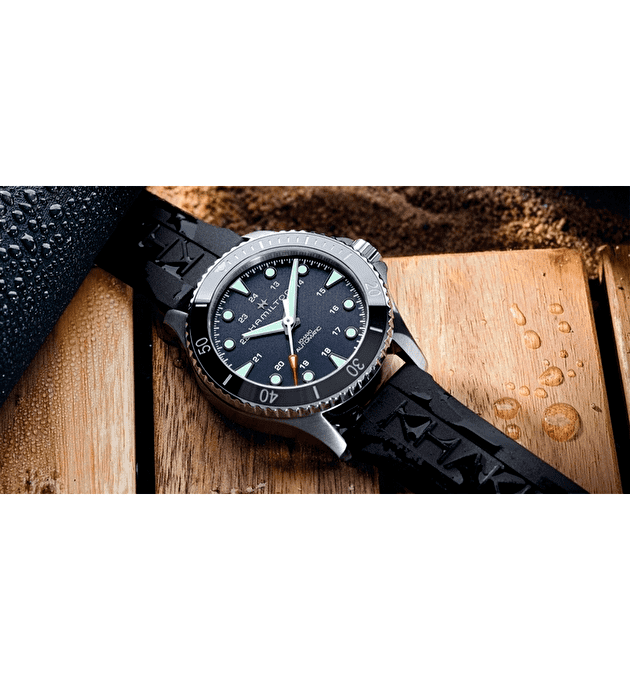 Наручные часы Hamilton Khaki Navy Scuba Auto