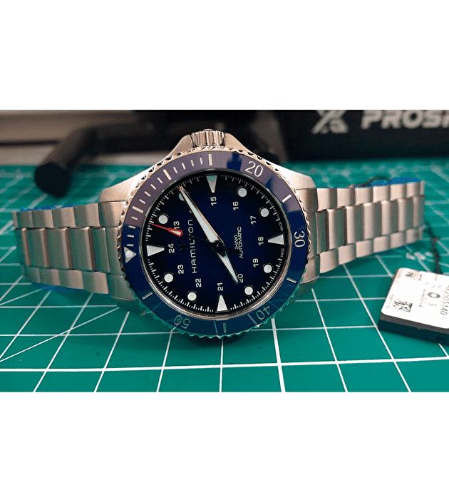 Наручные часы Hamilton Khaki Navy Scuba Auto