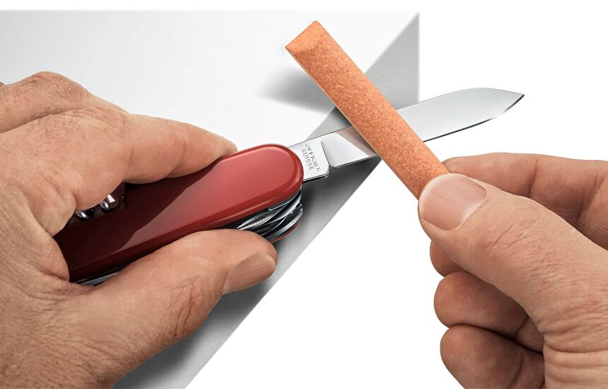 Как заточить нож карманной точилкой Victorinox