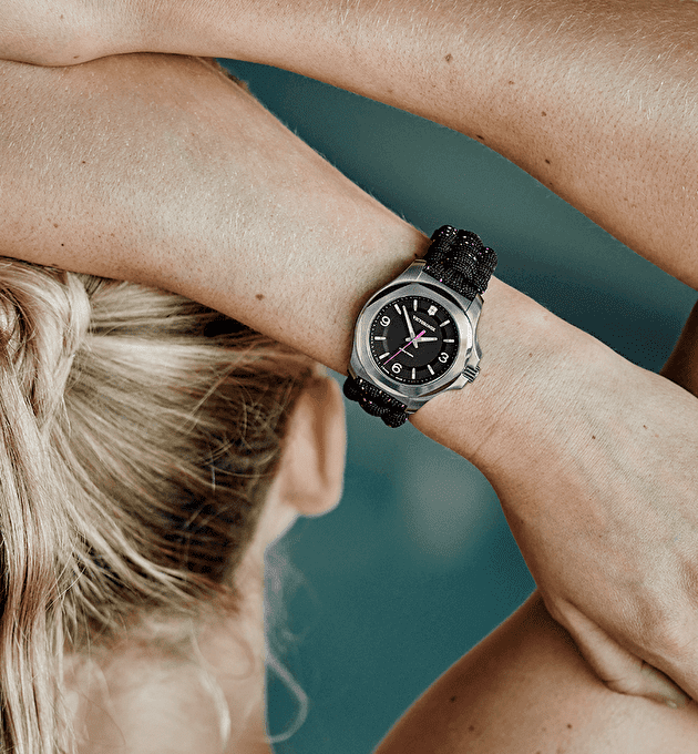 Наручные часы Victorinox Inox V