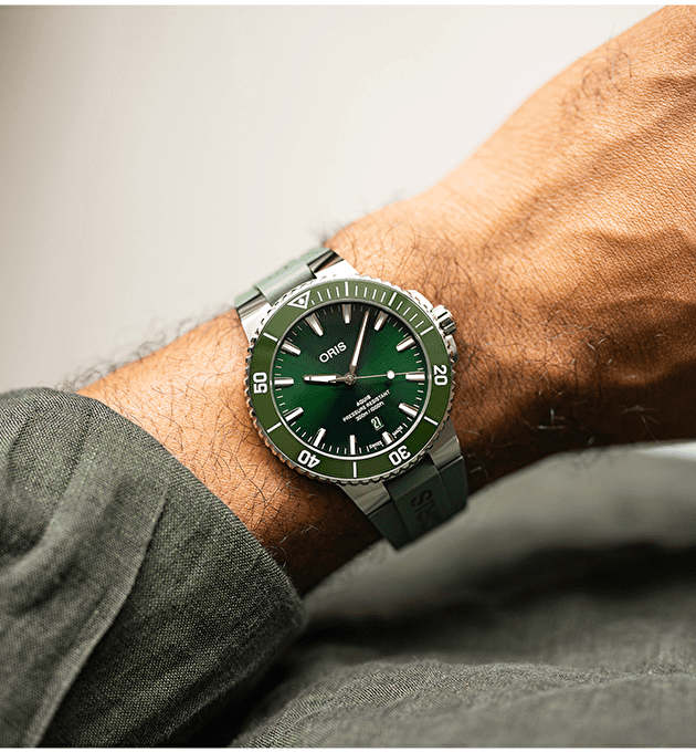 Наручные часы Aquis Date