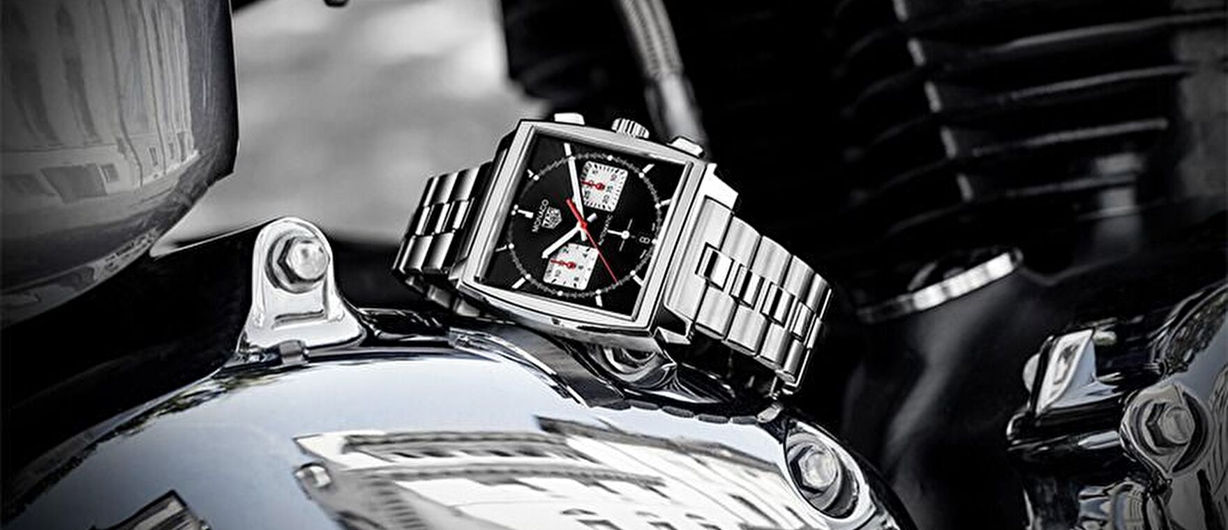 Tag Heuer представляет новые модели Monaco Heuer 02