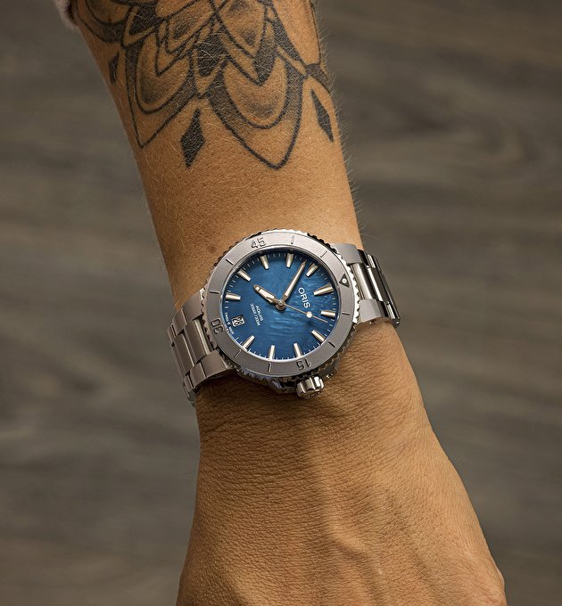 Наручные часы Aquis Date