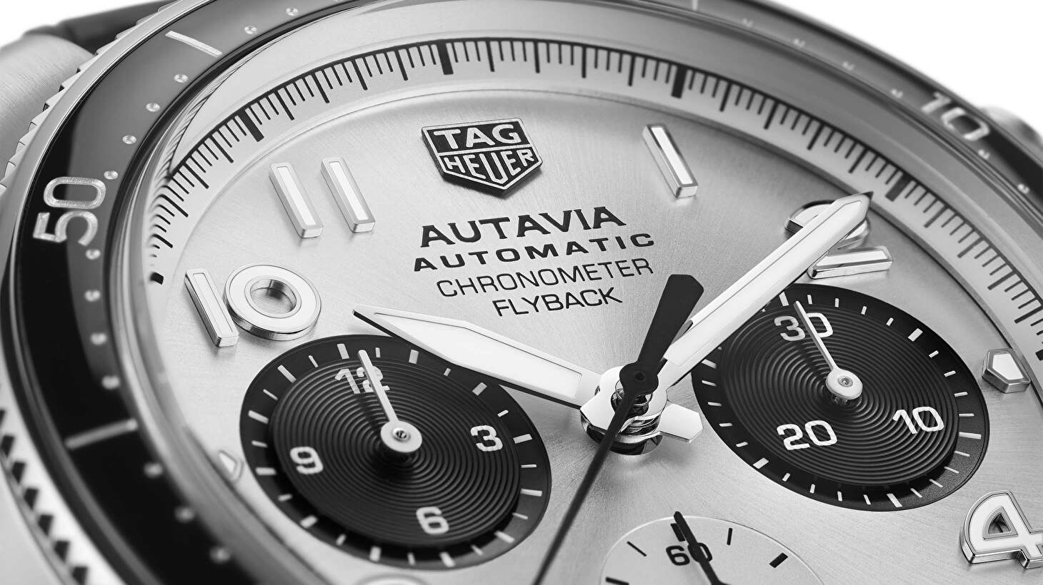TAG Heuer представляет новые модели AUTAVIA в честь 60-летия коллекции