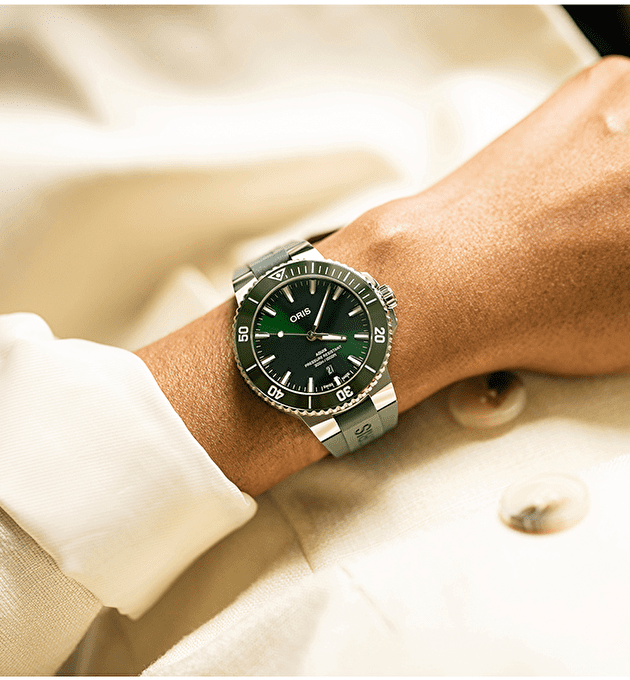 Наручные часы Aquis Date