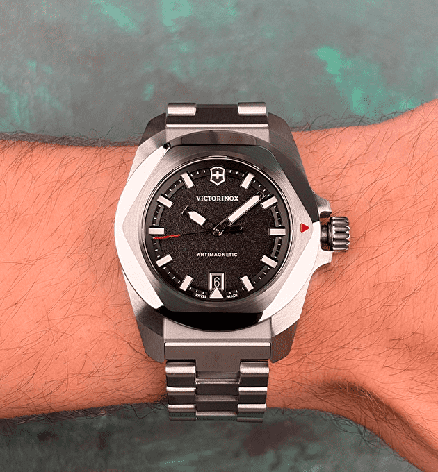 Наручные часы Victorinox Inox Quartz