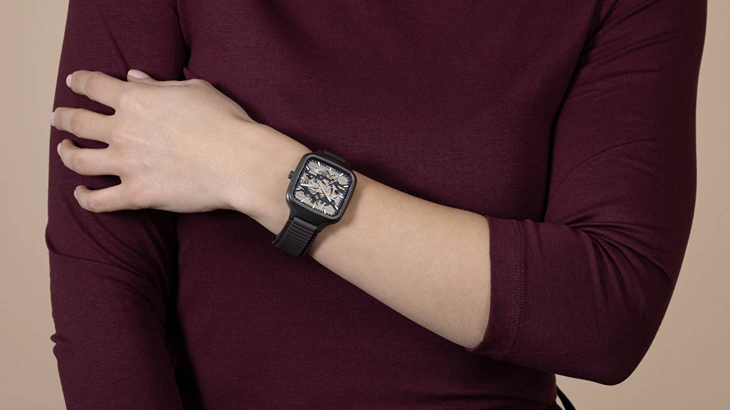 Rado True Square Skeleton. Стиль супергероя.