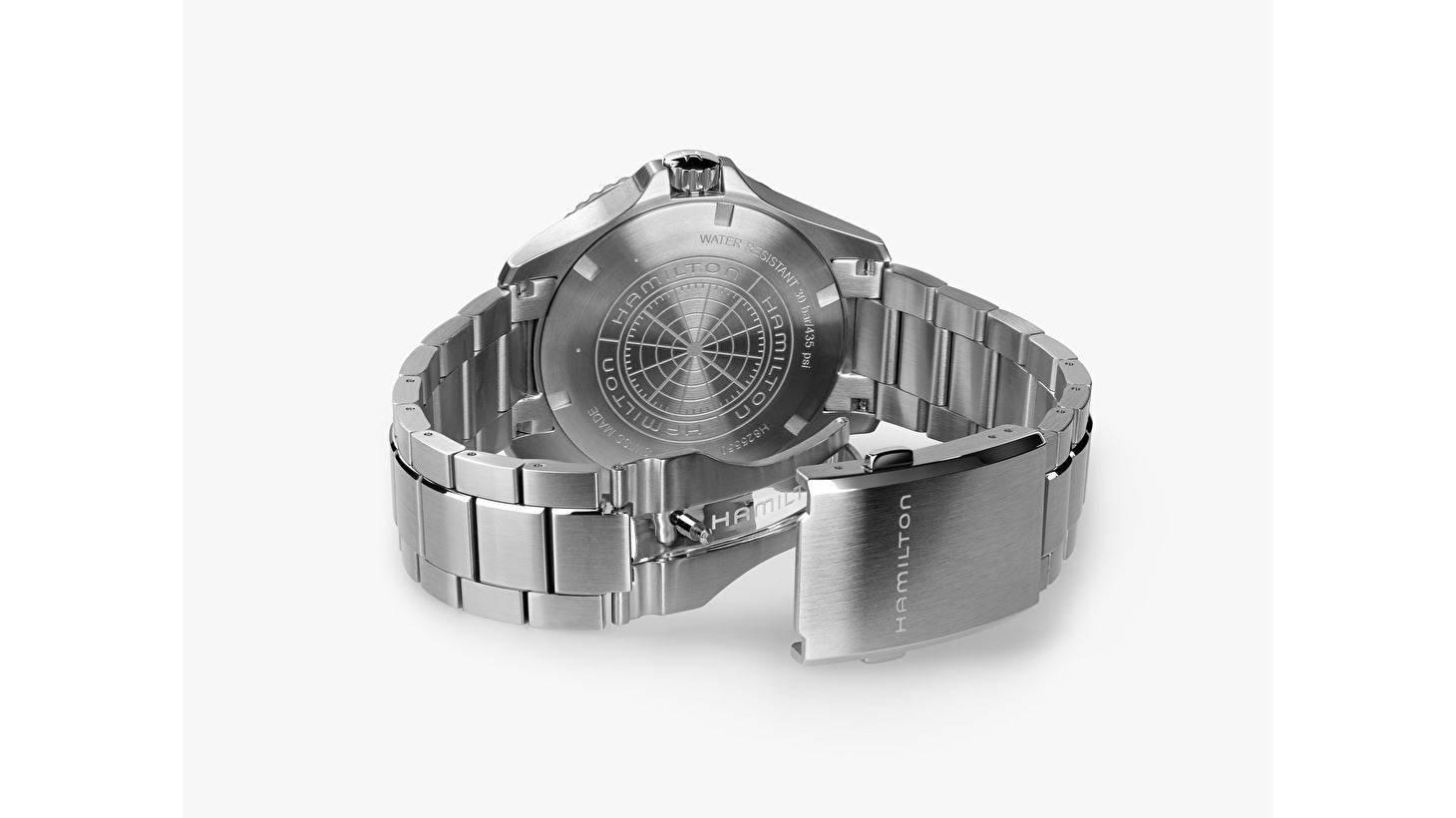 KHAKI NAVY SCUBA GMT: традиции путешествий и современные технологии