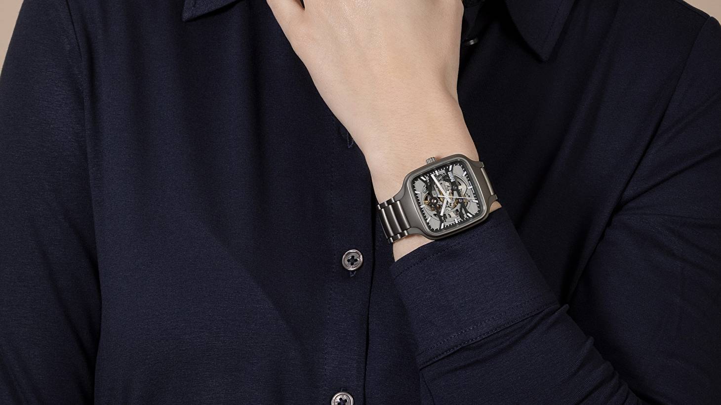Rado True Square Skeleton. Стиль супергероя.