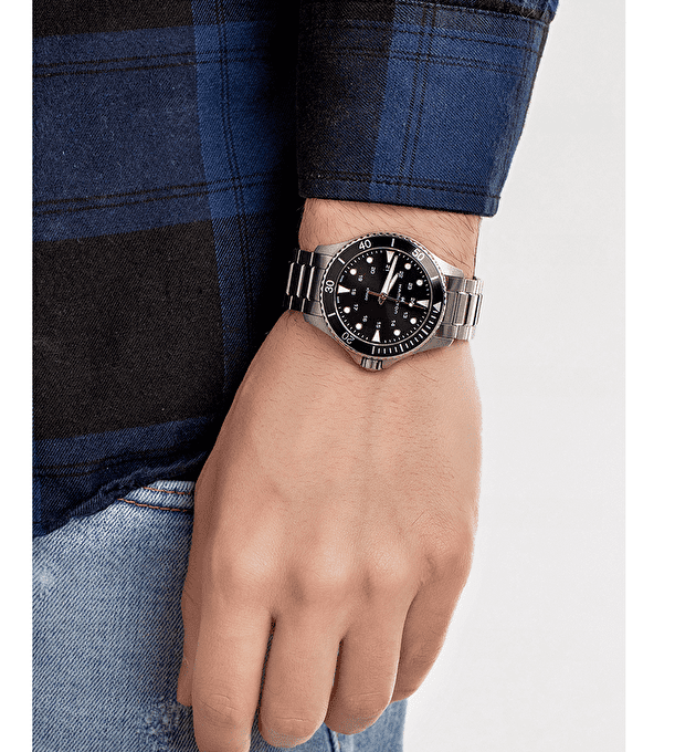 Наручные часы Hamilton Khaki Navy Scuba Quartz