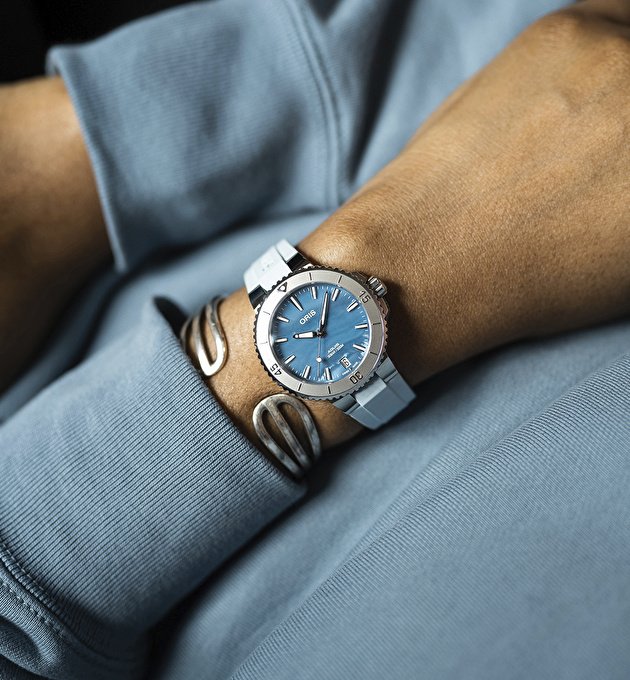 Наручные часы Aquis Date