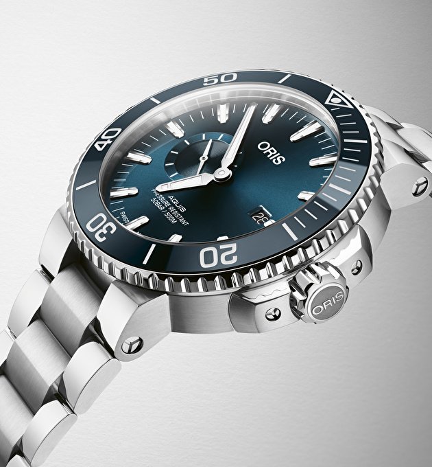 Наручные часы Aquis Small Second Date