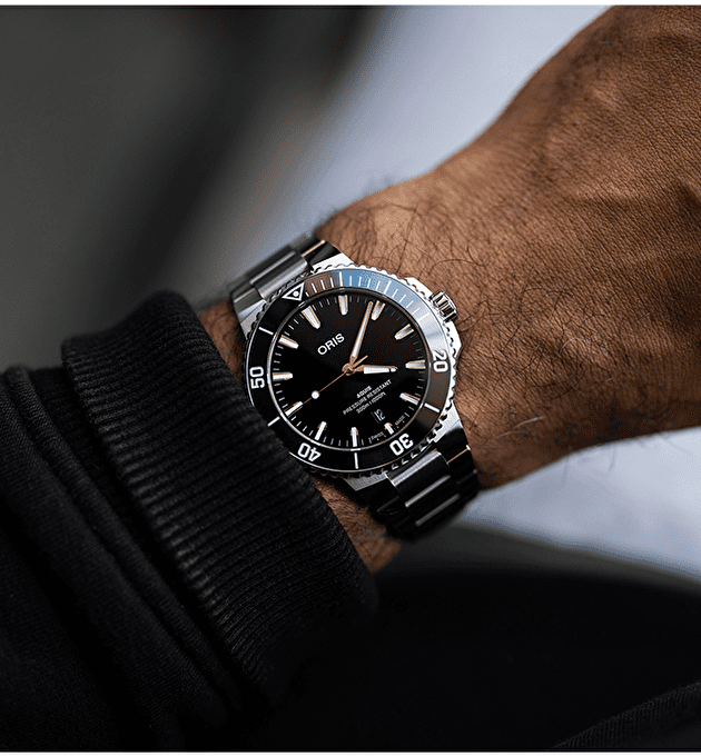 Наручные часы Aquis Date