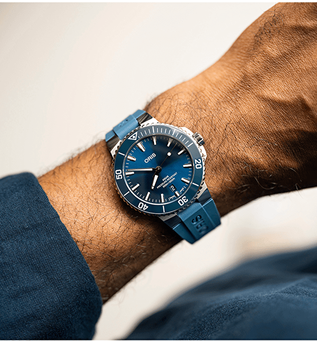 Наручные часы Aquis Date