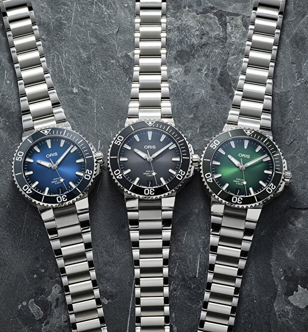 Наручные часы Aquis Date Calibre 400