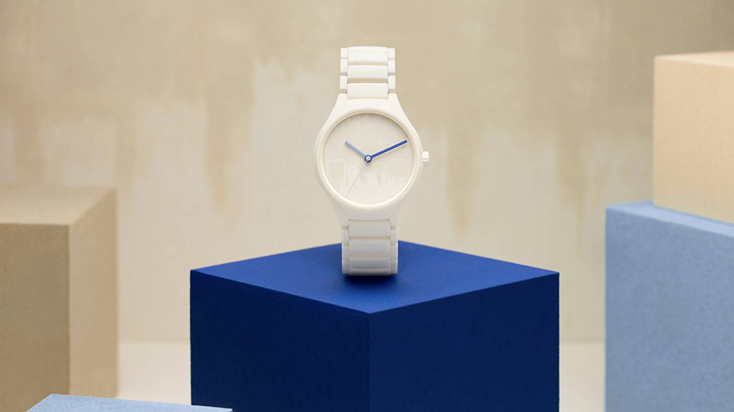 Rado True Round x Les Couleurs® Le Corbusier®