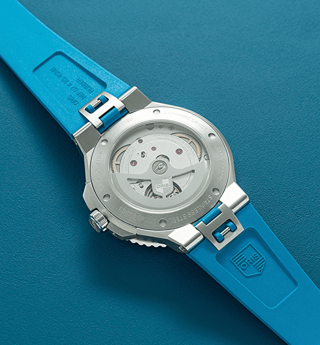 Наручные часы Aquis Date Calibre 400