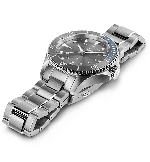 Наручные часы Hamilton Khaki Navy Scuba Quartz