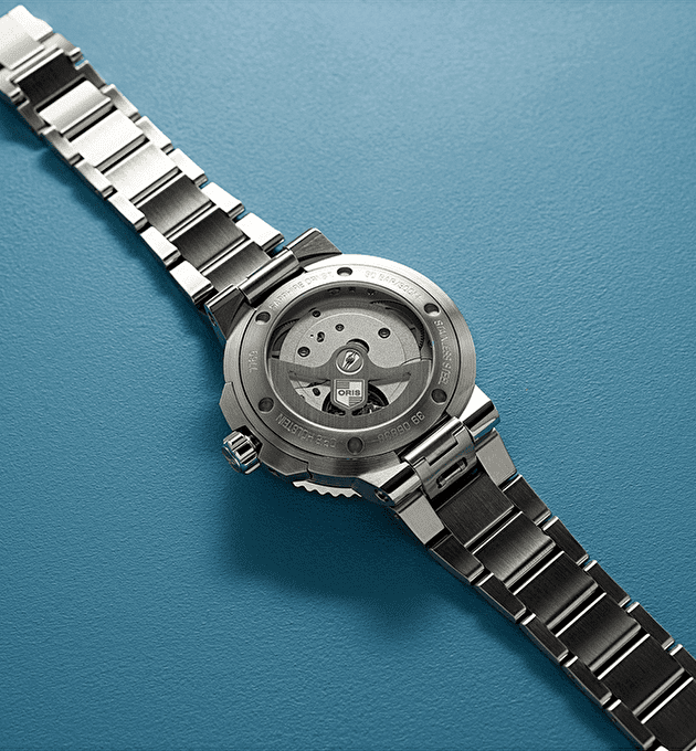 Наручные часы Aquis Date Calibre 400