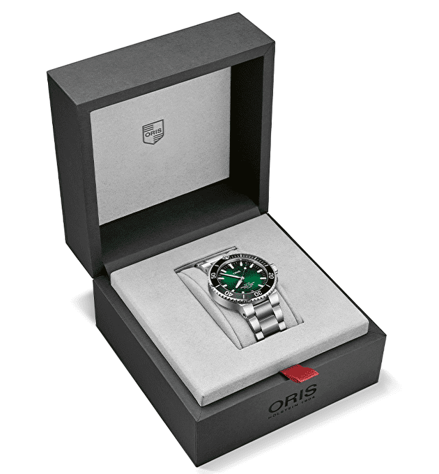 Наручные часы Aquis Date Calibre 400