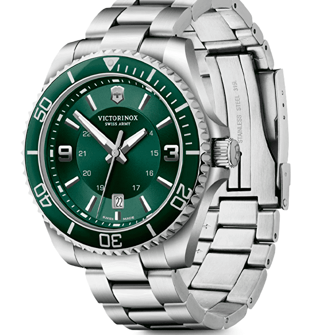 Наручные часы Victorinox Maverick Large