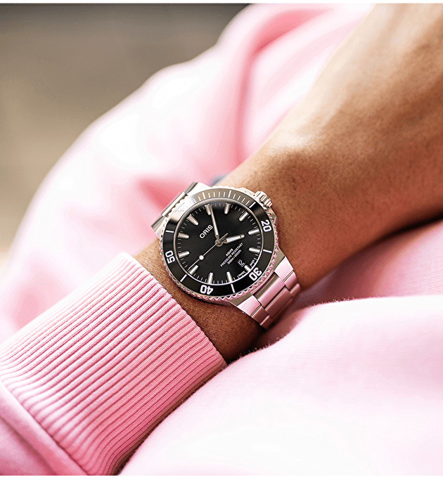 Наручные часы Aquis Date