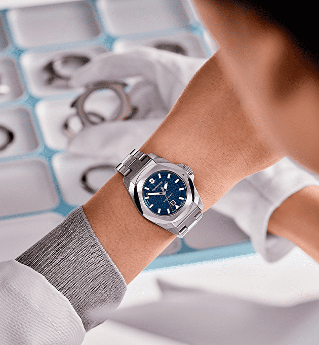 Наручные часы Victorinox Inox Small